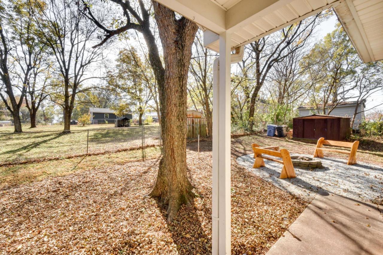 Tranquil Travelers Rest Home With Fire Pit! Exteriör bild